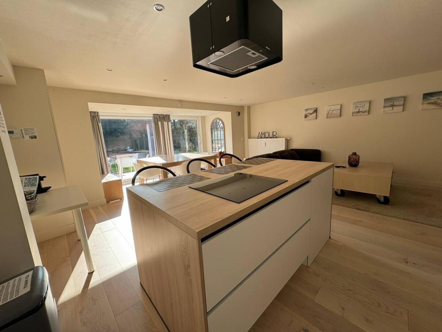 오스텐드 Modern Flat With Garden 빌라 외부 사진