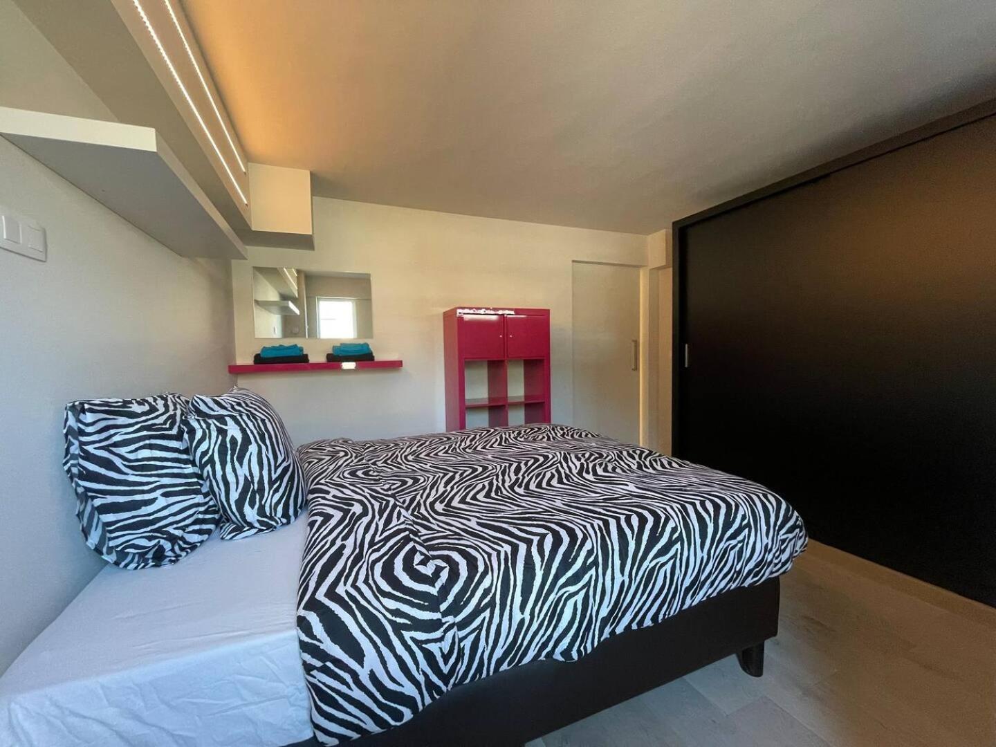 오스텐드 Modern Flat With Garden 빌라 외부 사진